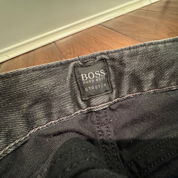 Boss Regular-Fit Jeans in Comfort-Stretch Denim - Picture 5 of 8